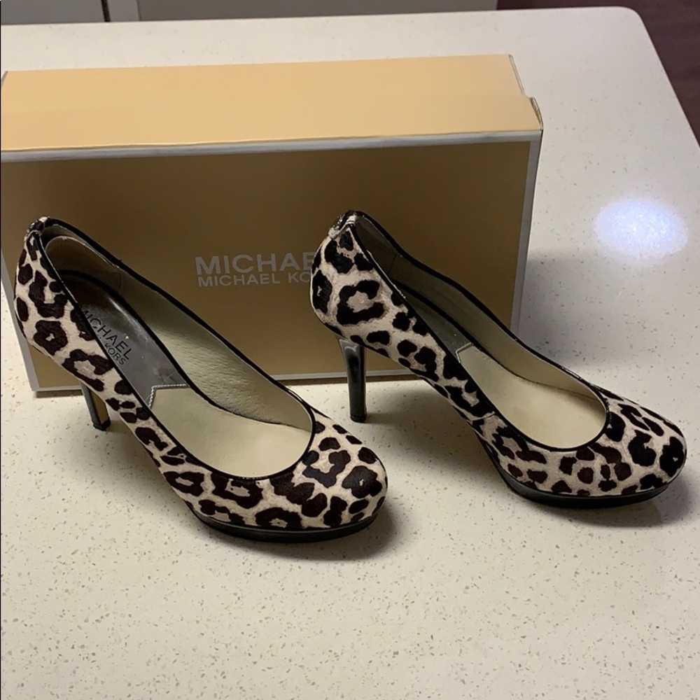 Michael Kors Leopard Print Ionna Pump
